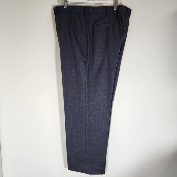 Men's slacks from Kirkland Signature by Warren of Strafford Size 36/29 Like New - Picture 1 of 6